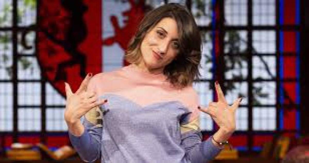 Se le ofrece ante todos: La propuesta indecente de una presentadora española a Adama Traoré