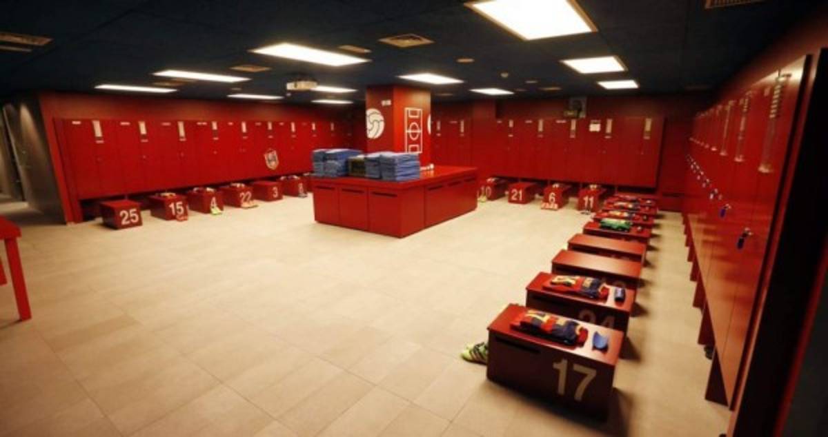 Revolución azulgrana: Así luce ahora el nuevo del vestuario del FC Barcelona