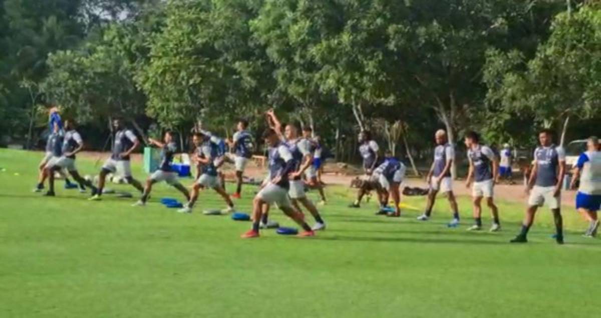 'Buba' y Menjivar se lucen, Benguché sonriente: Así fue el último entrenamiento de Honduras previo al Final Four