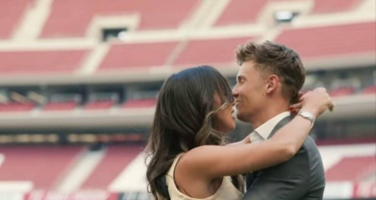 Marcos Llorente le pide matrimonio a su novia en el Wanda Metropolitano; la reacción de la chica fue épica   