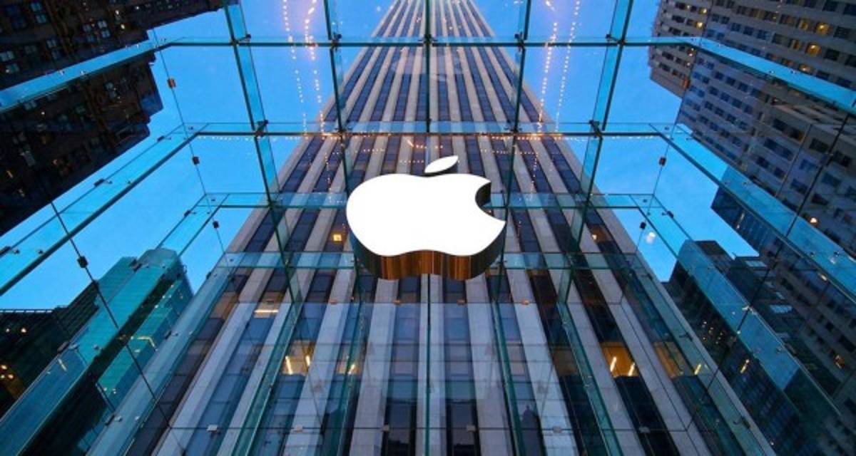 Apple y Facebook hacen historia en ranking de compañías estadounidenses