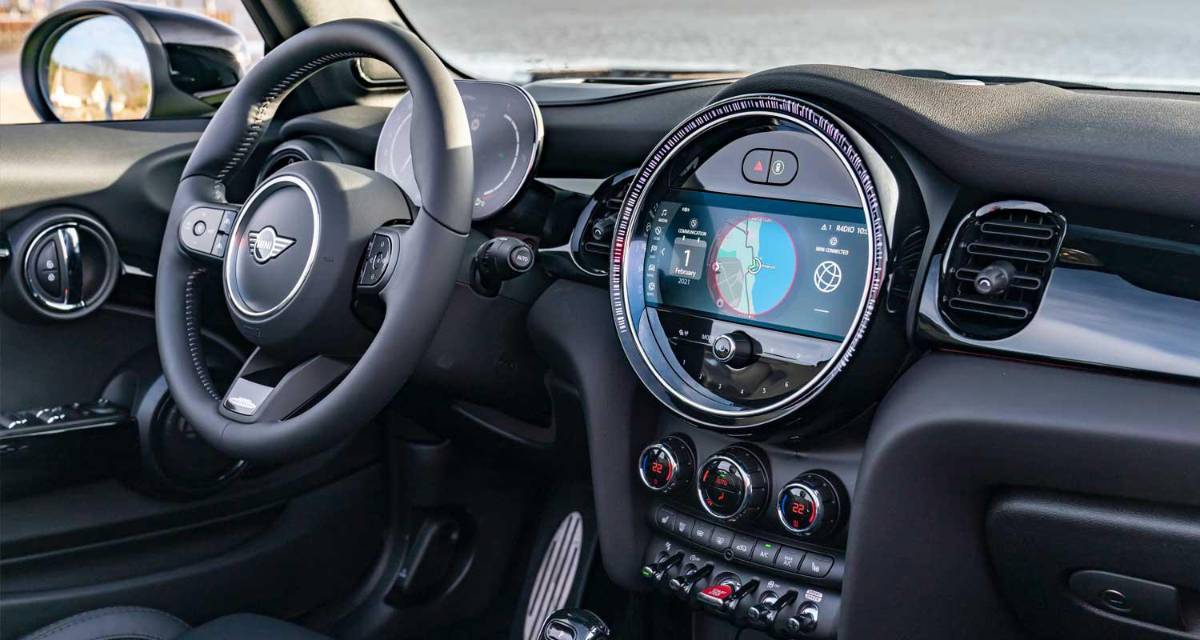 El ‘‘modesto’’ regalo que Messi le dio a su esposa en París: ¿cuánto cuesta el auto eléctrico que maneja Antonela Roccuzzo?