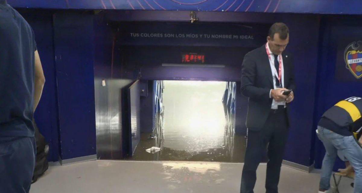 Impactantes imágenes del aguacero que aplazó un partido de LaLiga