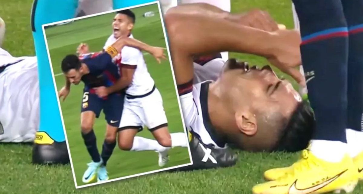 El gesto de Lewandowski tras terminar el partido y codazo de Busquets a Falcao; así fue el penal que pidió todo el Barcelona