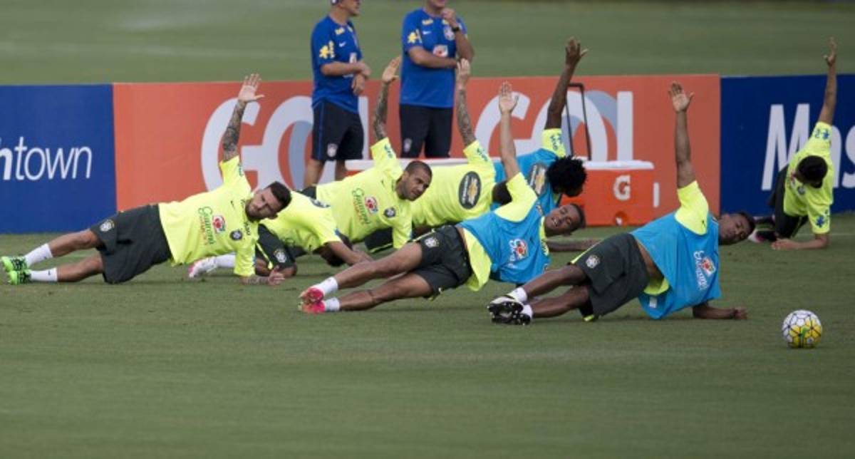 Así fue el primer entrenamiento de Neymar con Brasil de cara al juego ante Uruguay