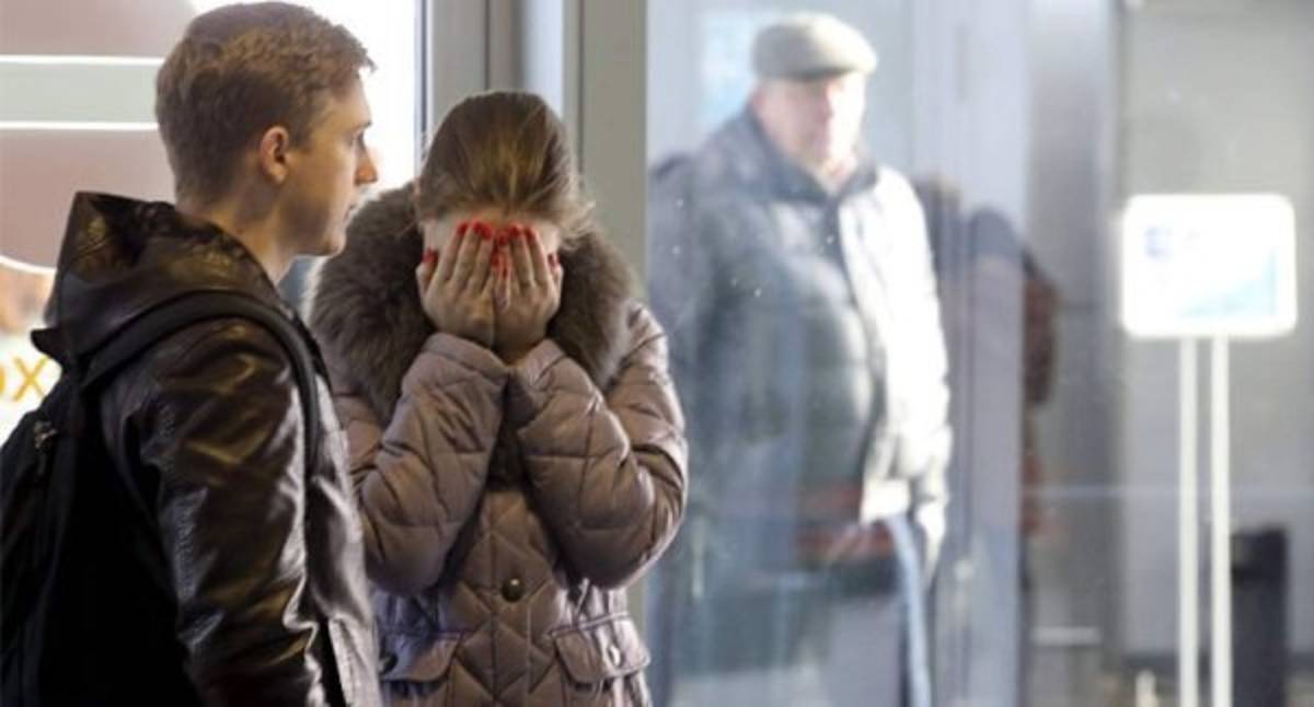 Imágenes dramáticas de los familiares de las víctimas del avión accidentado