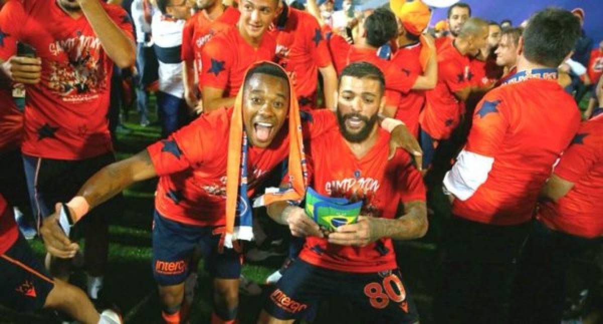 Istanbul Basaksehir, el equipo del Gobierno de Turquía se corona campeon, con Robinho como figura