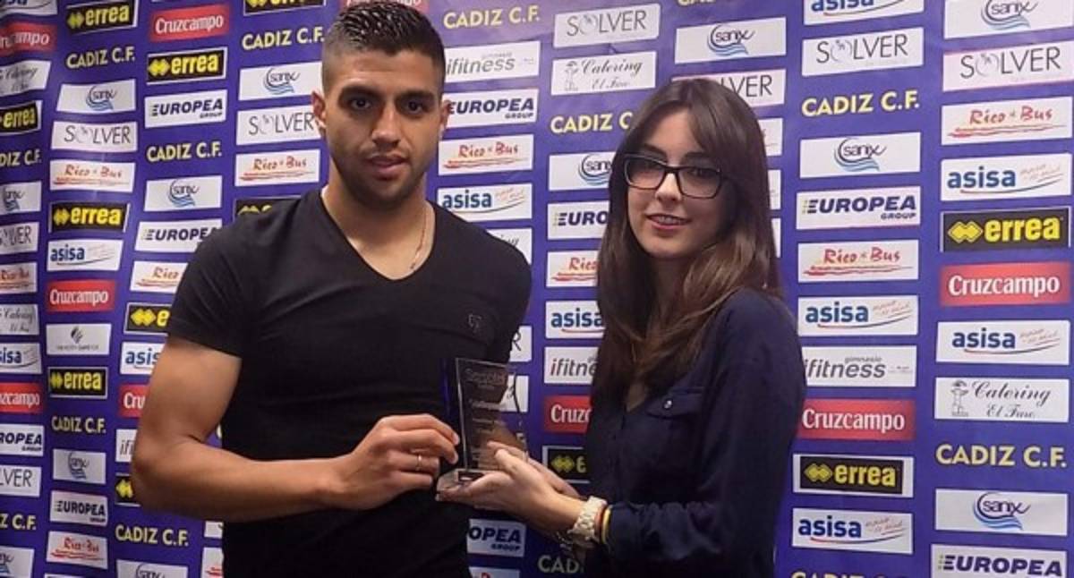 Jona Mejía recibió premio doble esta semana en el Cádiz