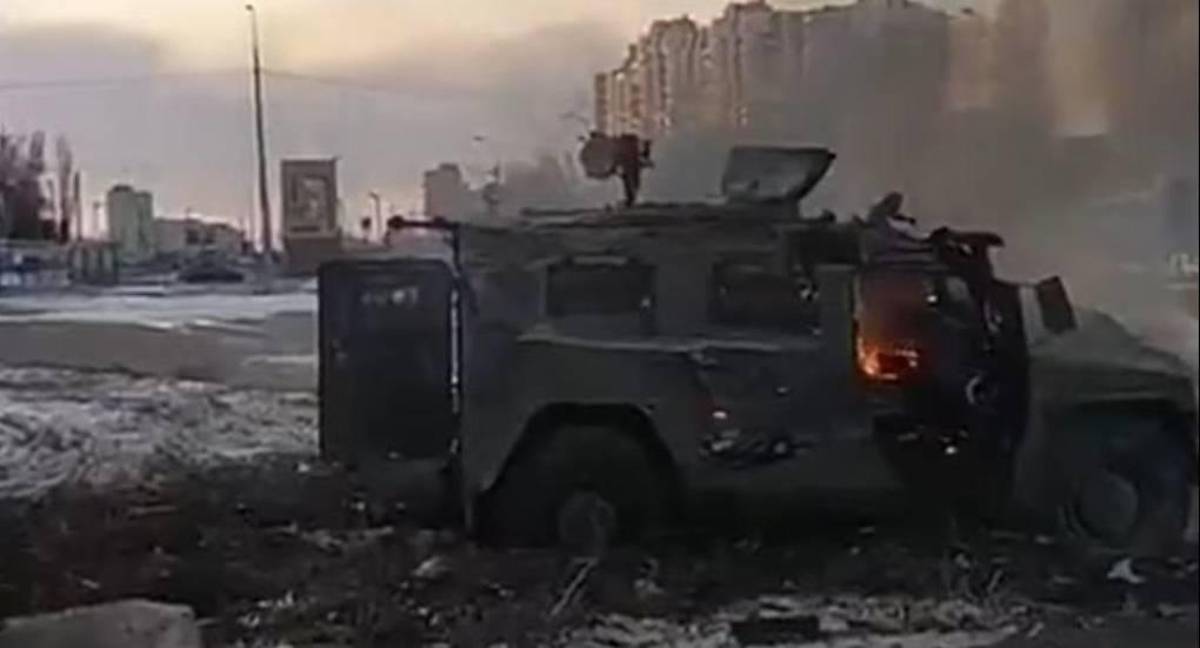 Resiste Ucrania: Las nuevas y dramáticas imágenes de los duros combates contra tropas de Rusia por el control de Kiev