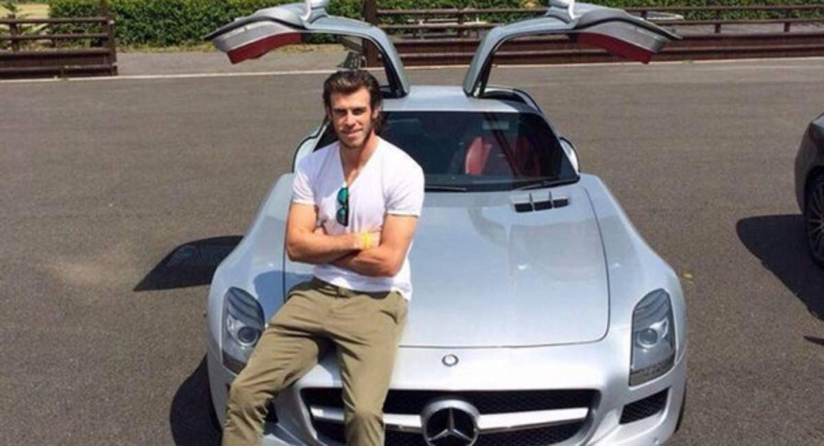 Los lujosos autos de las estrellas del clásico español