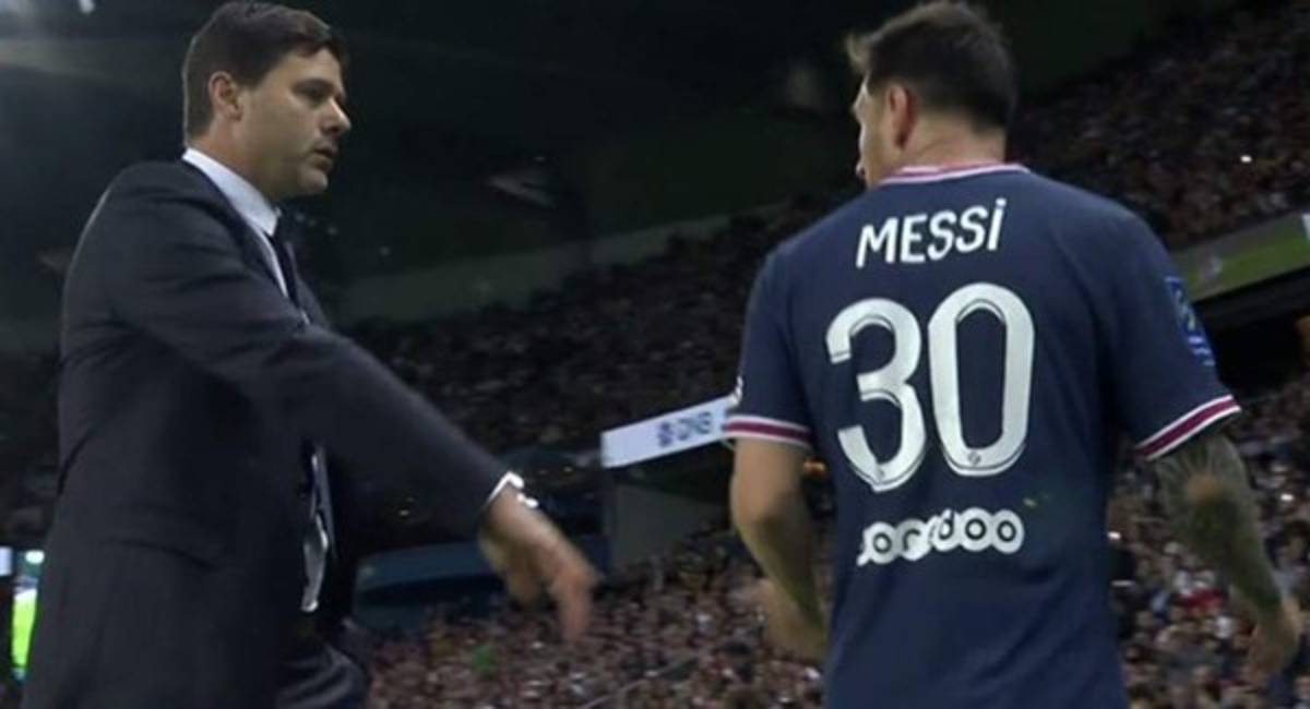 La polémica de Messi con PSG: se enoja con Pochettino tras sustituirle y le niega el saludo en su retiro
