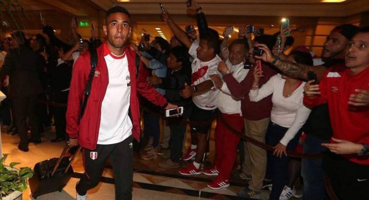 El impresionante recibimiento de la Selección de Perú a su llegada a Buenos Aires