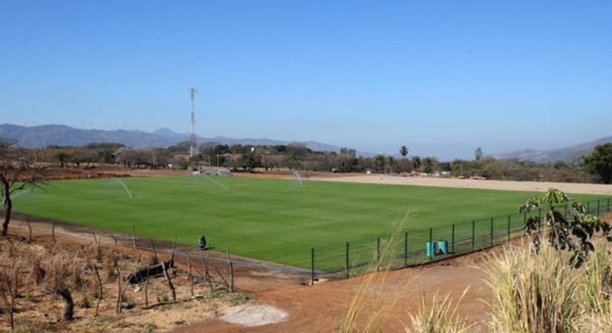 ¡Llegan a un grande! Así es Alajuelense, club al que llegará Rojas y Garrido
