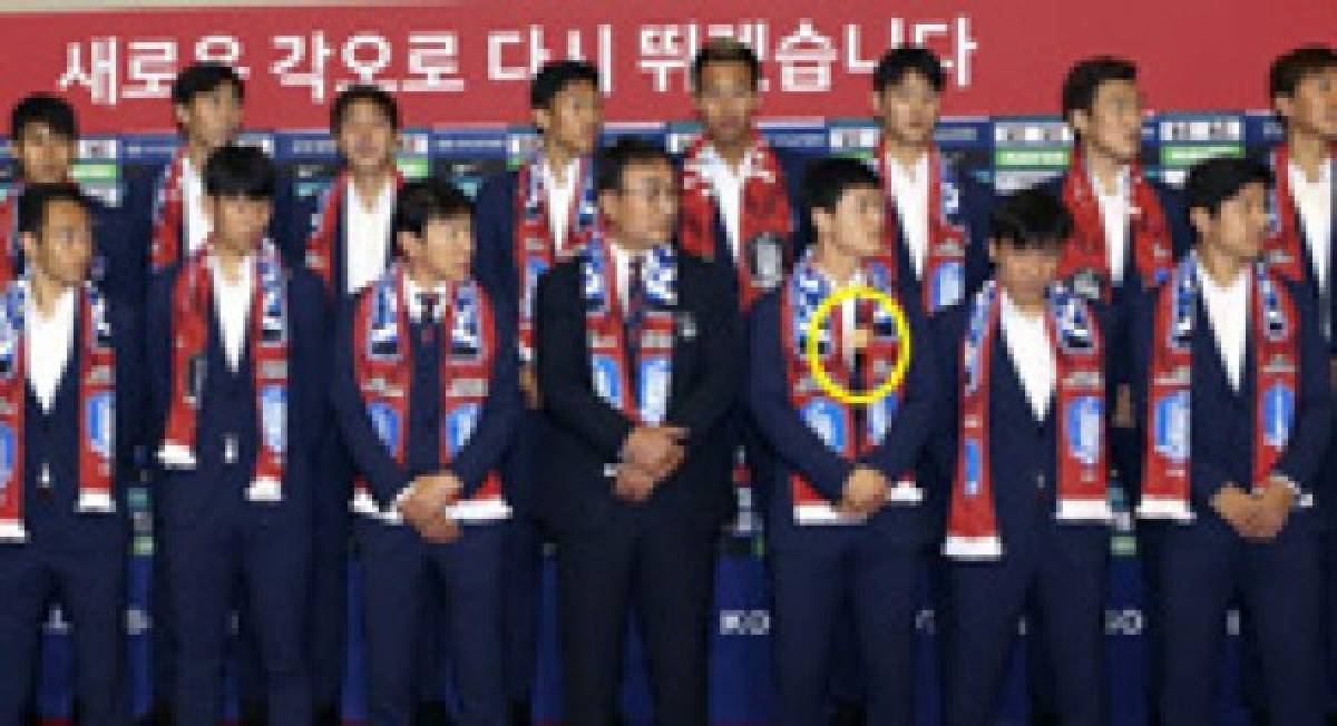 Corea del Sur es recibida a huevazos luego de ser eliminados del Mundial