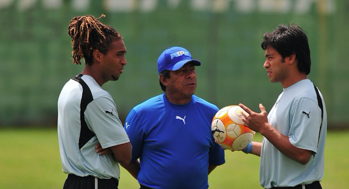 Bicampeón en Honduras y suspendido de por vida: así es la nueva vida de “El Pando” Ramírez, exfutbolista guatemalteco