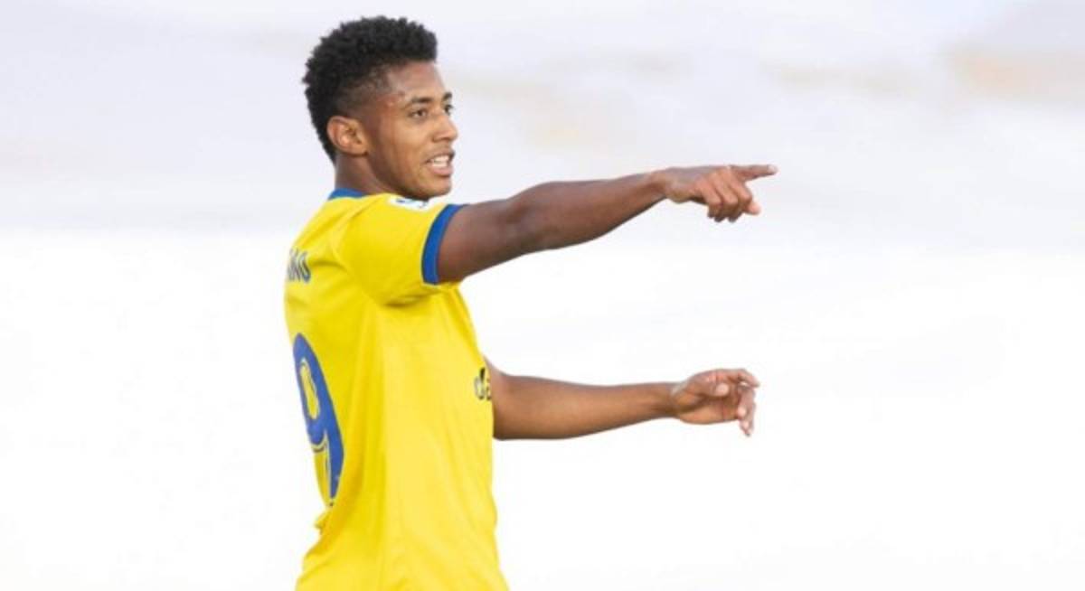 ¿Juega el Choco Lozano? El 11 titular que alista el Cádiz para sorprender al Atlético en la Liga Española