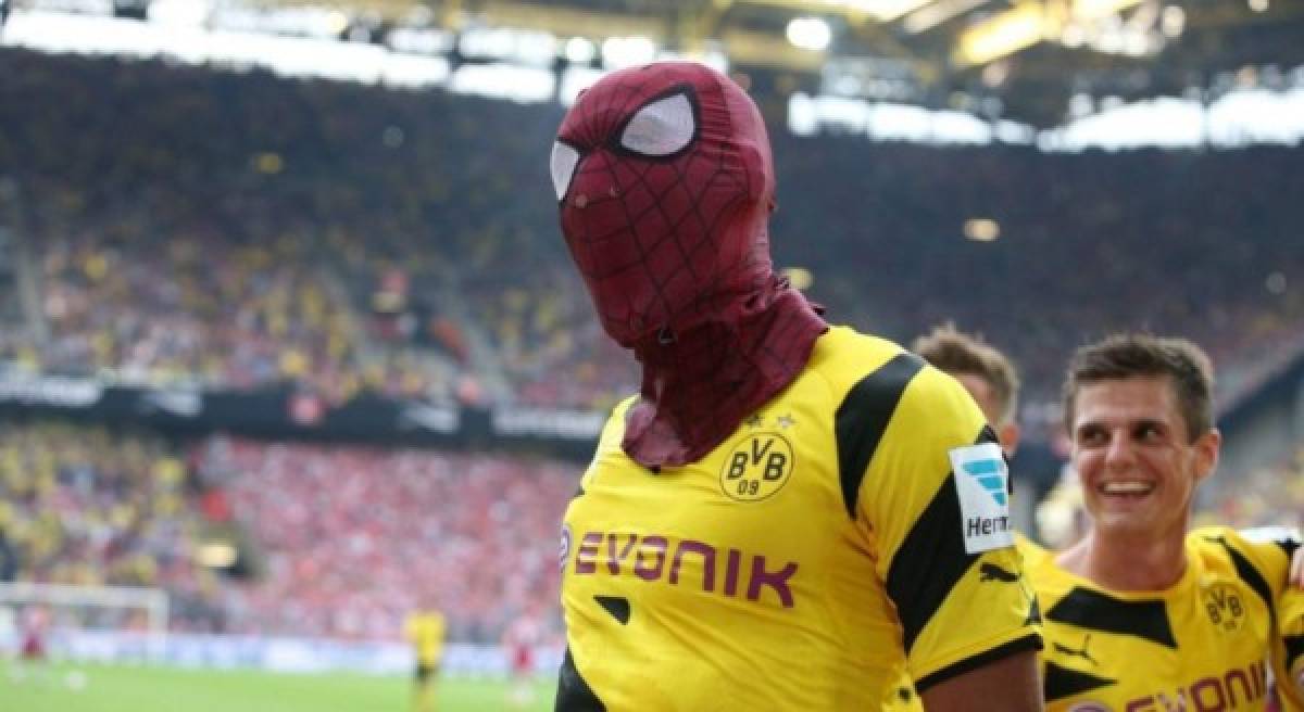 ¡A lo Alberth Elis! Aubameyang celebra triunfo del Arsenal al estilo del hondureño