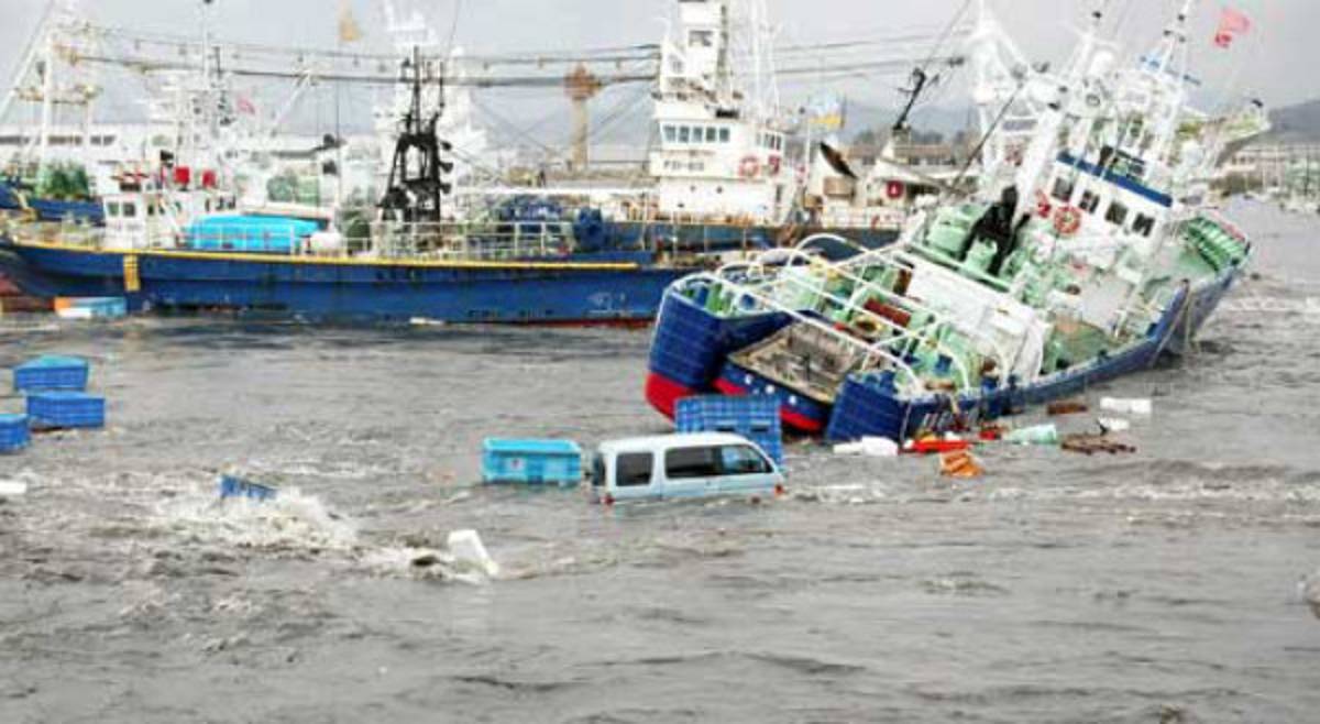 Terremoto y tsunami azotaron Japón
