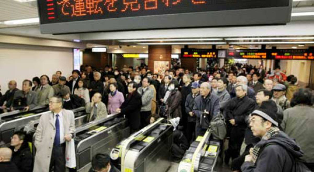 Terremoto y tsunami azotaron Japón