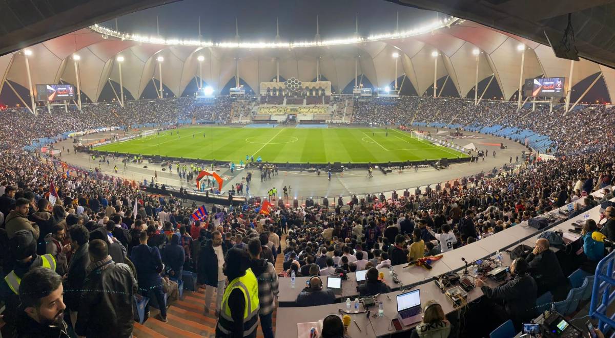 El pasillo a Real Madrid, Modric hundido y la bronca de Vinicius en la Supercopa de España que ganó el Barcelona