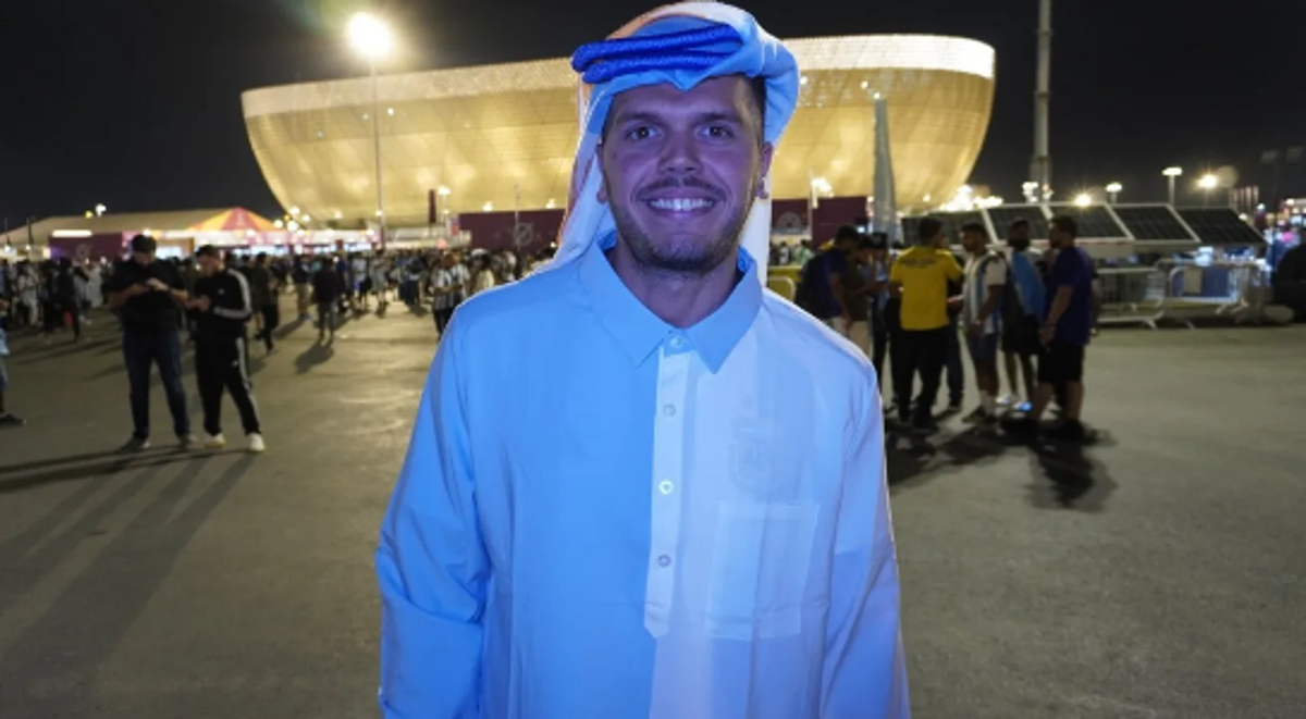 Canceló su boda para irse al Mundial de Qatar y seguir a Argentina; ahora un jeque le hizo esta tremenda propuesta