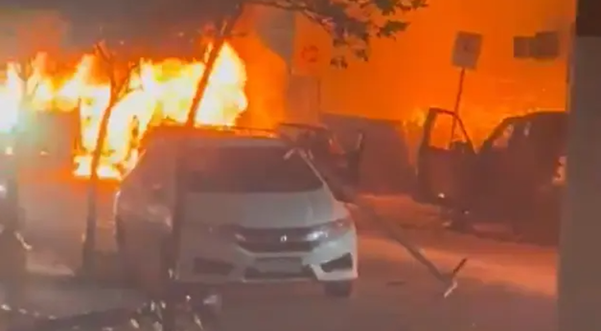 Drama en Brasil: Santos descendió y sus aficionados incendiaron las calles de la ciudad y el carro de un jugador