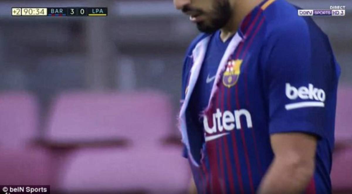 Las imágenes curiosas del fin de semana: La furia de Suárez y el infiltrado en el Camp Nou