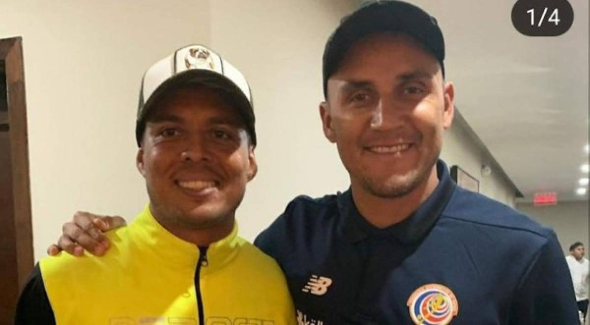 Keylor Navas y su detallazo con niño en Guatemala y con el capitán chapín