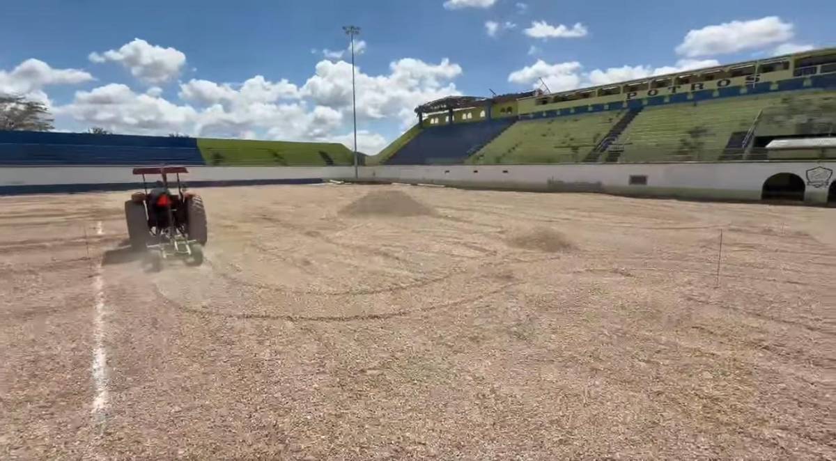 Fotos: así luce el estadio Juan Ramón Brevé Vargas luego de 3 meses de trabajos para remodelación del césped ¿Cuándo finaliza la obra?