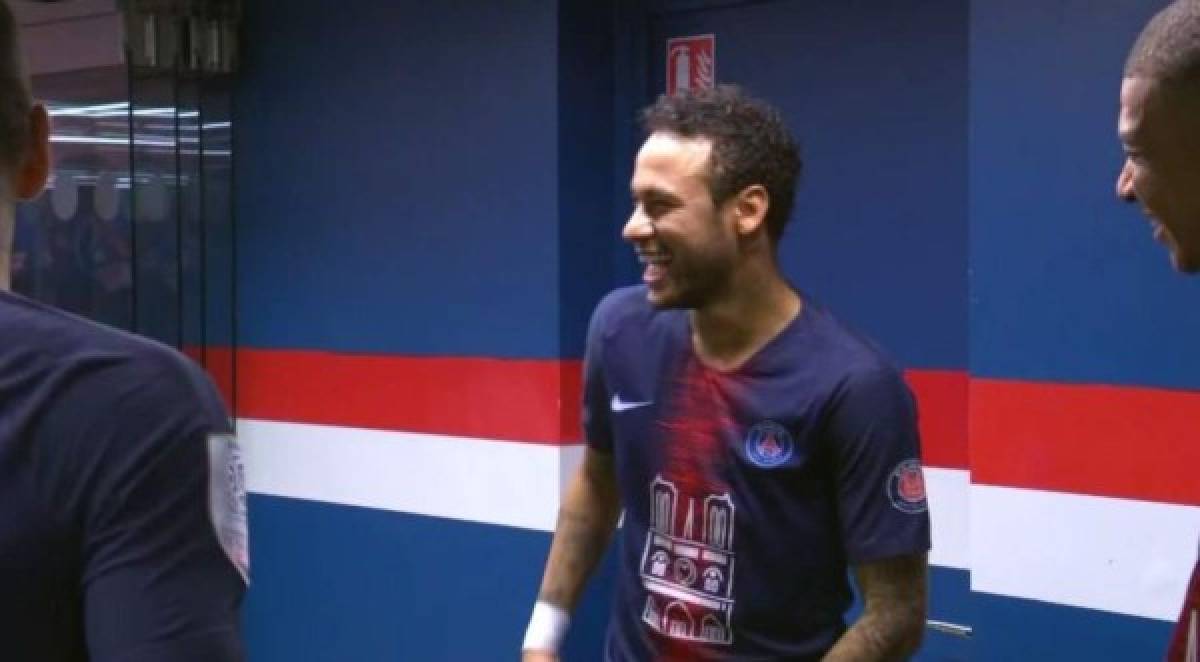 Así fue el emotivo regreso de Neymar: De rodillas y broma a Mbappé para celebrar el título del PSG