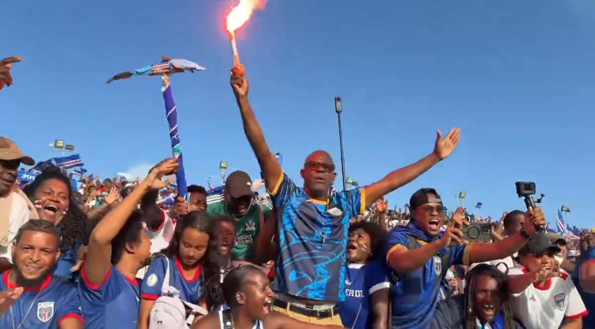 Cabo Verde visitó los mercados y la locura tras clasificar al primer Mundial de su historia: ¡festejaron como el Real Madrid!