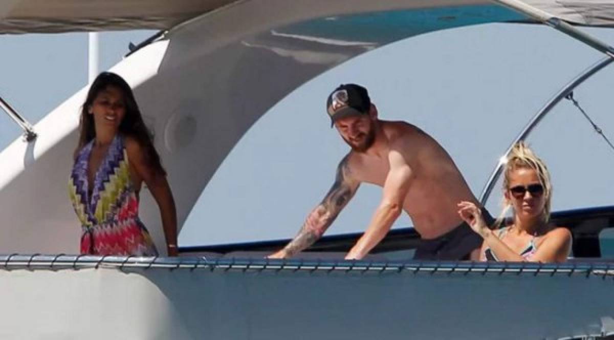 ¡De infarto! Las otras fotos que dejaron las vacaciones de Antonella Rocuzzo y Messi