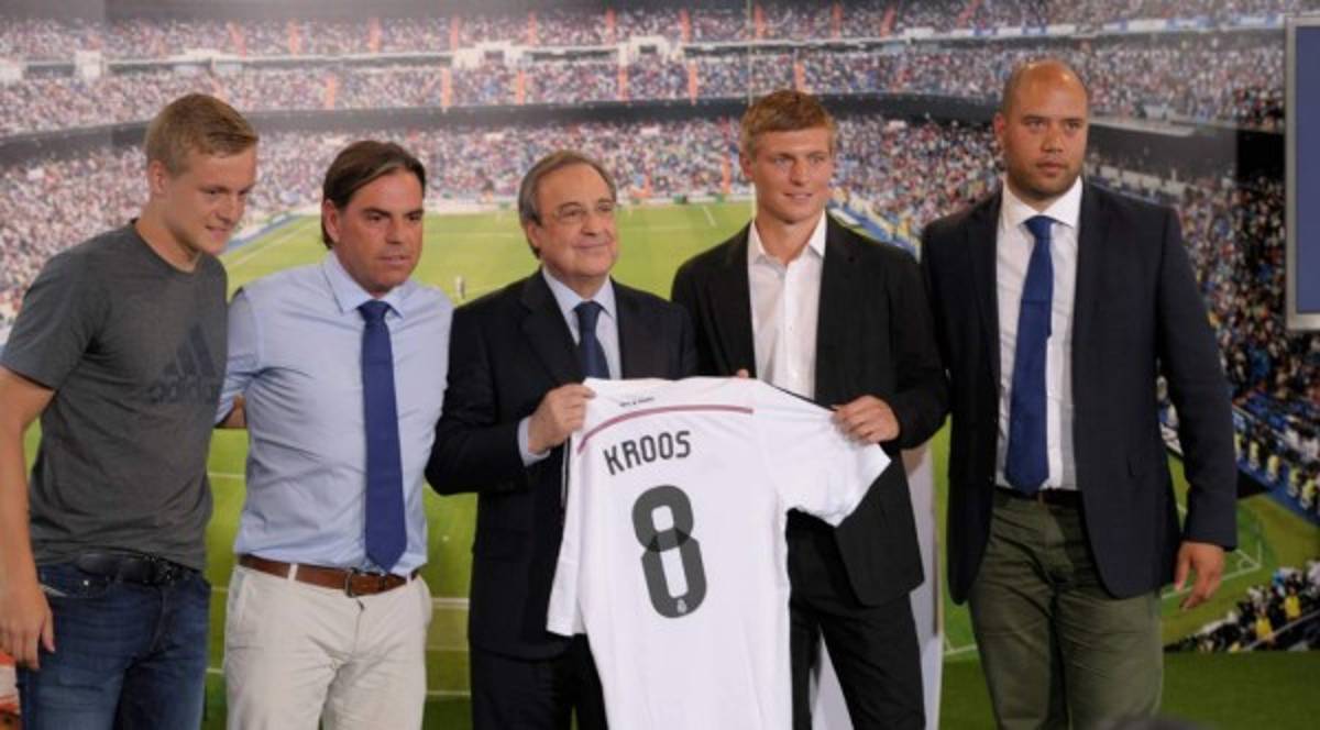 FOTOS: Conocé a los agentes que más dinero ganan en el fútbol