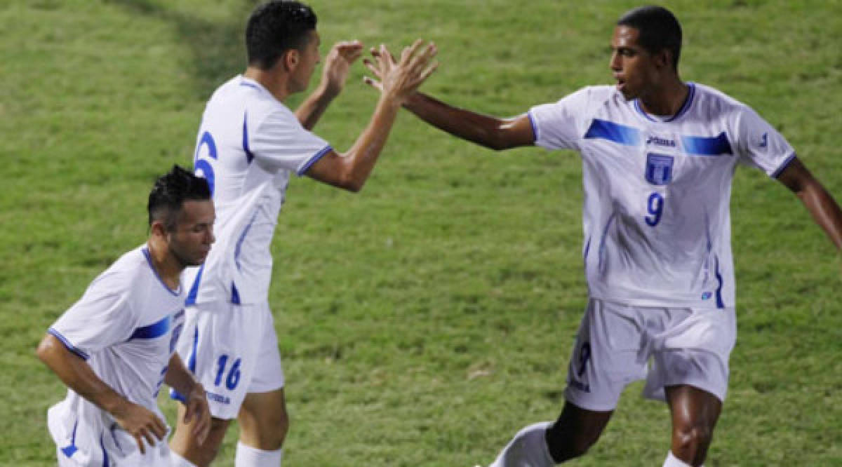 Jugador de Cuba se rinde ante exfutbolista de Honduras y advierte a la  Bicolor: “La única diferencia es la afición e historia”