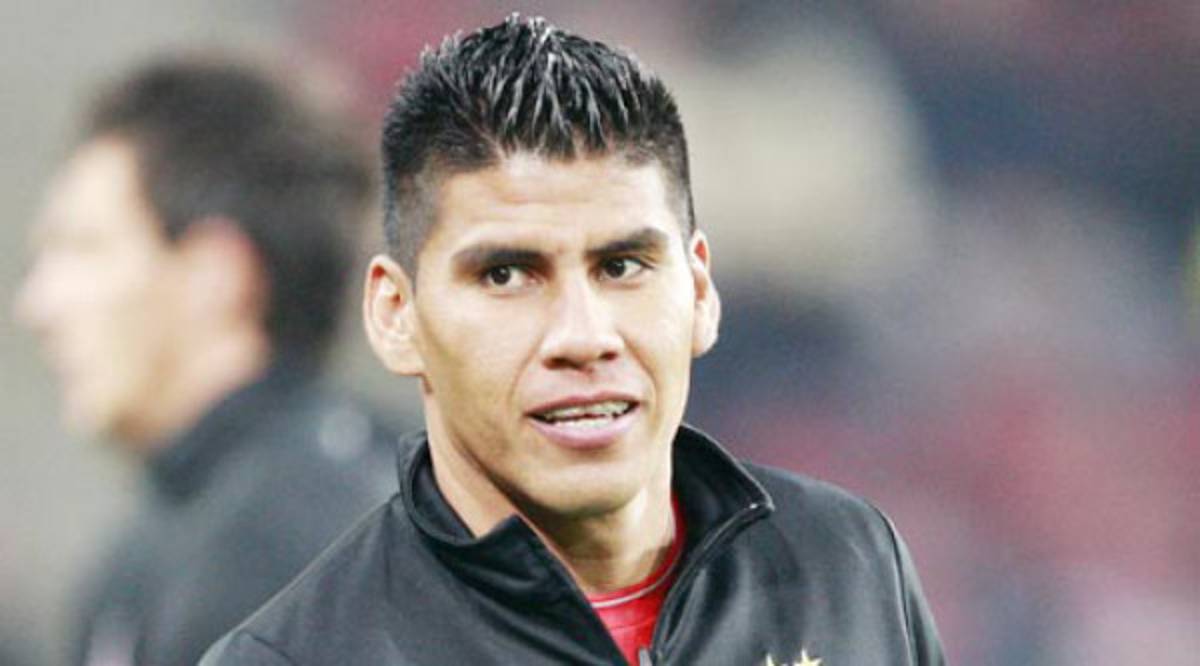 Salcido sería el sustituto de Maynor