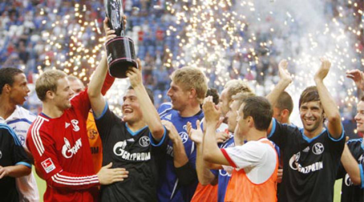 Raúl le regala primer título al Schalke