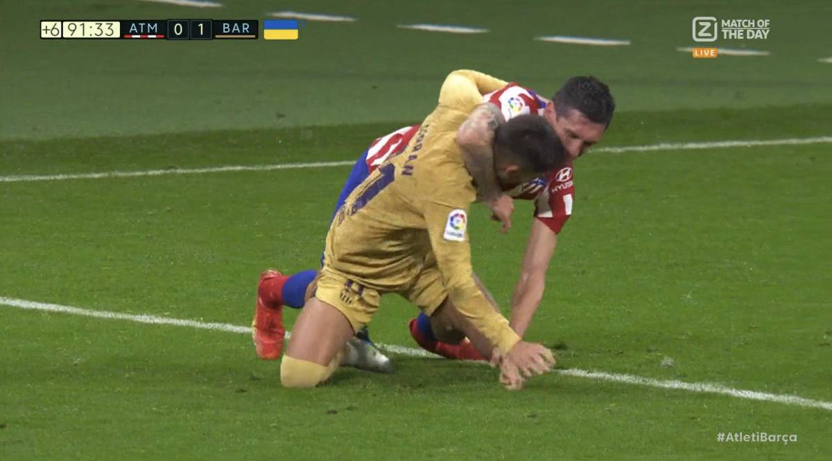 No se vio en TV: la insólita pelea a lo UFC entre Ferran y Savic, el milagro de Ronald Araújo y la bronca del Cholo Simeone