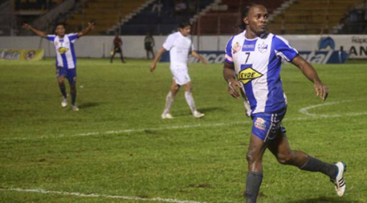 Victoria le pasó por encima al Platense