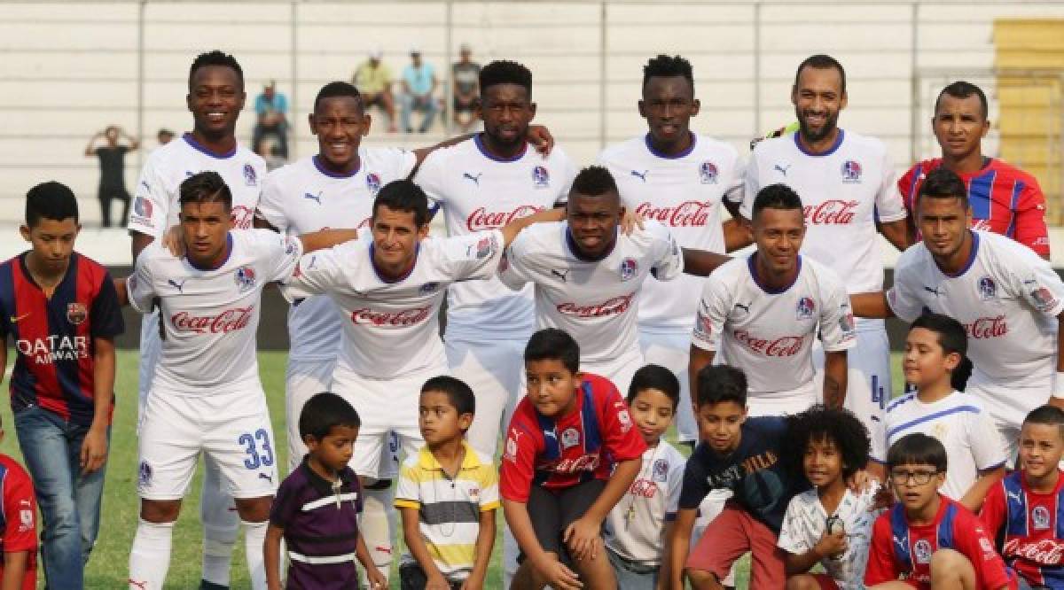 Así han evolucionado las camisas del Olimpia, ahora va con otra marca