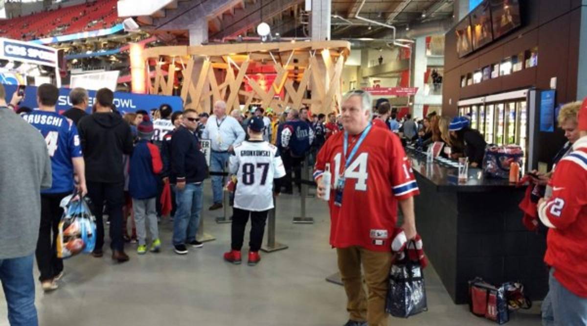 Ambientazo: Las hermosas porristas, grandes cantidades de aguacate y el equipo que eligió Trump para el Super Bowl