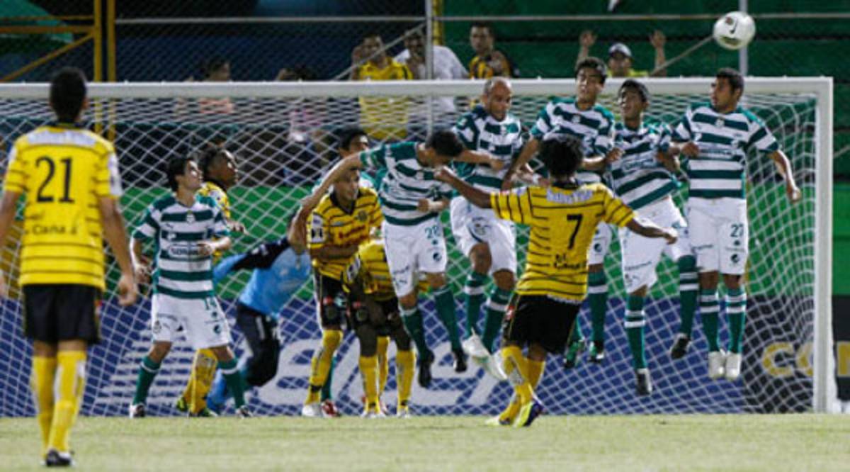 Real España empató con el Santos