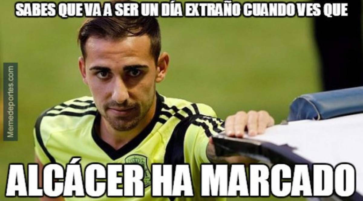 ¡Paco Alcácer, protagonista de crueles memes por su gol!