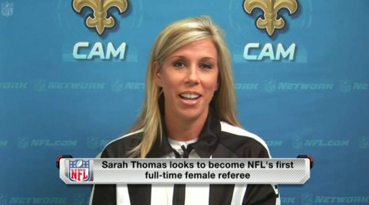 Sarah Thomas, la primera mujer que pitará un partido de playoffs en la historia de la NFL