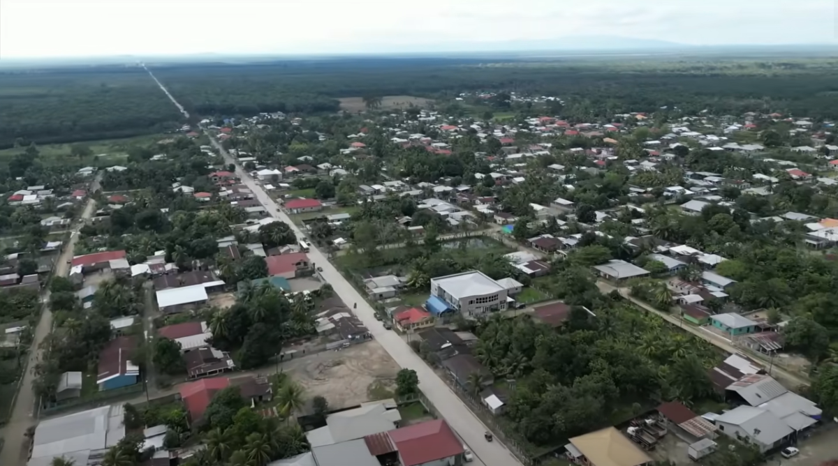 ¡Shin Fujiyama pone a trabajar a Mario Berríos como albañil! El divertido reto del youtuber japonés al exjugador hondureño
