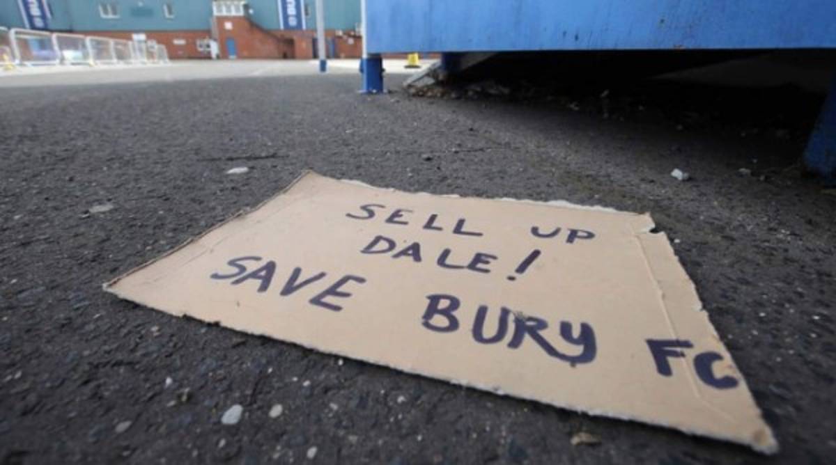 Un ataúd y menos de 48 horas: Este es el equipo inglés que está a punto de desaparecer