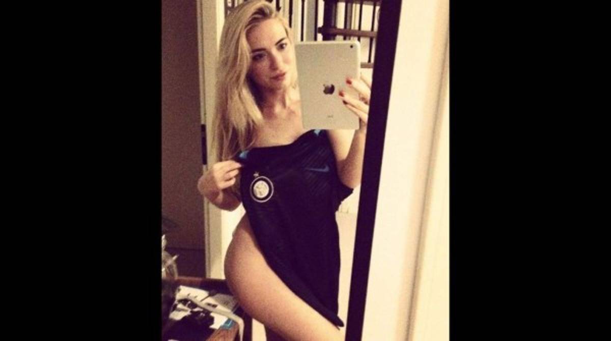 April Summers, la fanática que tiene Roberto Mancini