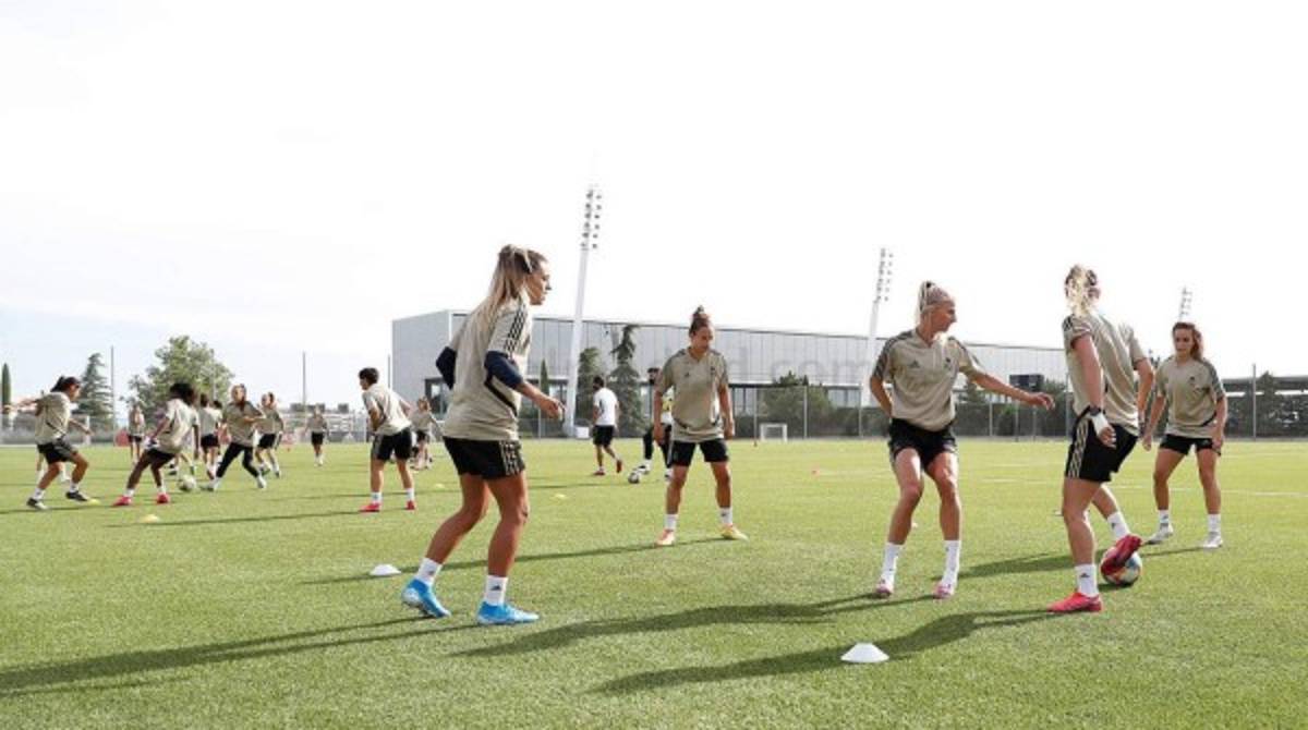 Belleza y ocho fichajes de golpe: Así fue el primer entrenamiento del Real Madrid femenino
