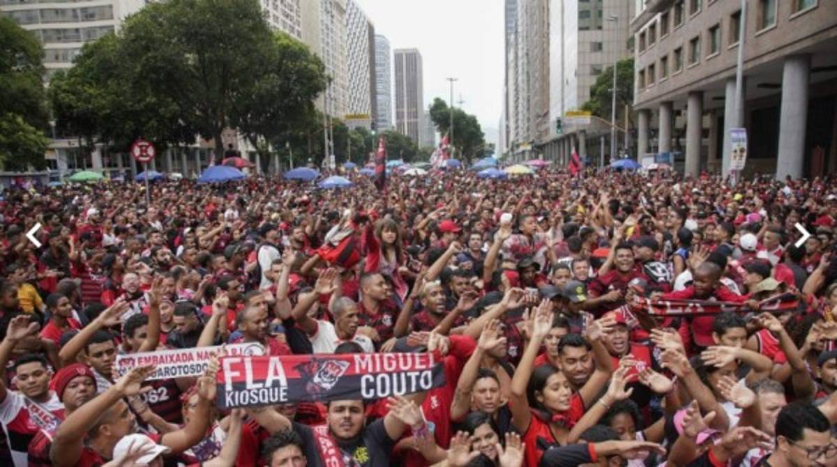 Eufórica celebración del Flamengo en Río de Janeiro tras ganar la Copa Libertadores