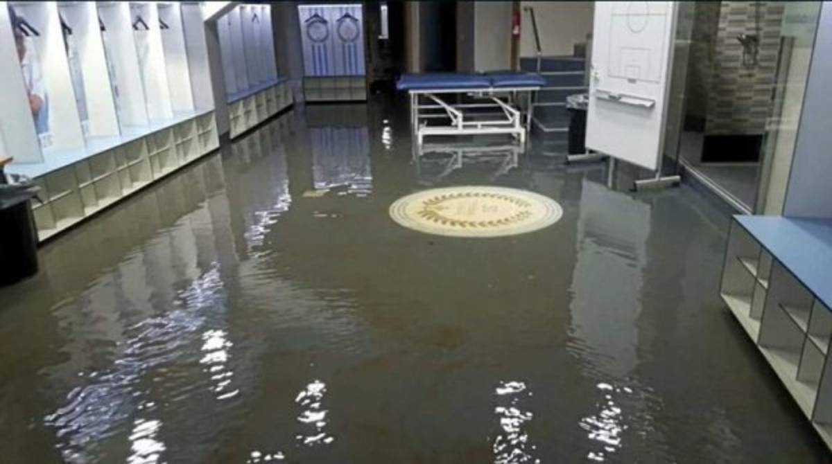 Fotos: Inundado estadio de primera división de España