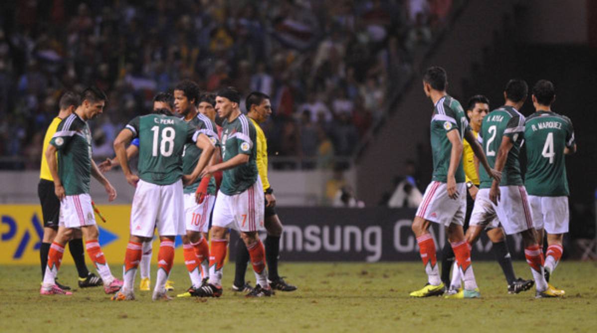 México se va al repechaje y ¡de panzazo!